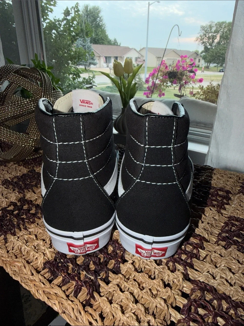 Vans Sk8-Hi Black White High Top Sneakers Women’s 9 Men’s 7.5 With Box
